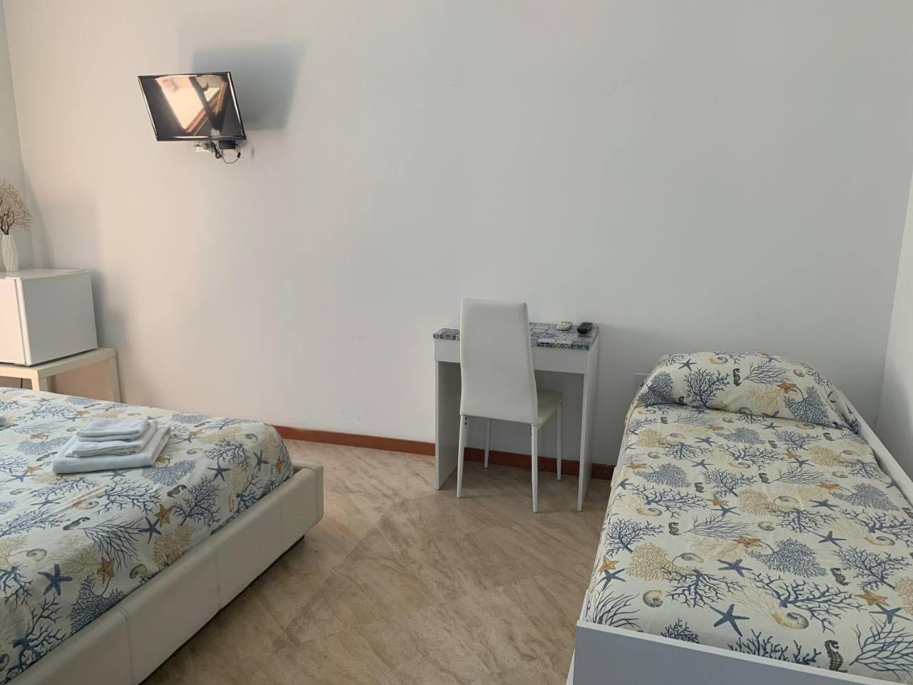 Borgomarino'S Room Cefalù Exteriör bild